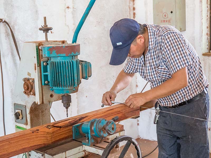 周口楼梯地板柜门的油漆修复-10