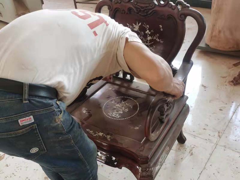 周口老旧红木家具保养技巧